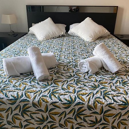 Cabanas Beach Apartment กาบานัส เด ตาวีรา ภายนอก รูปภาพ